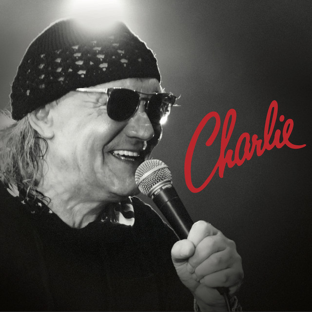 Charlie - Mindenen túl...